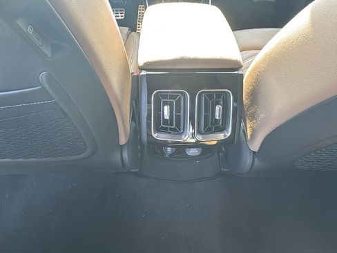 Certified 2025 Kia Sorento SX Prestige w/ Olive Brown Leather Package AWD/4WD image 23