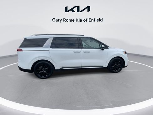 Used 2024 Kia Carnival SX Prestige image 9