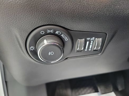 Used 2022 Jeep Compass Latitude AWD/4WD image 34