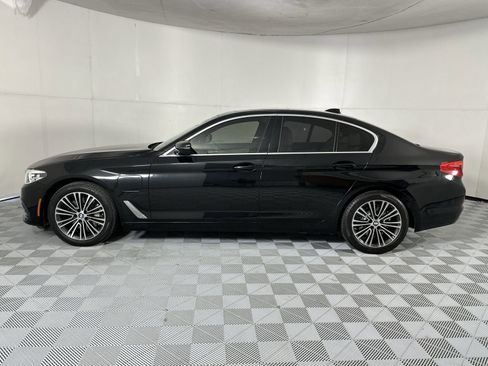 Used 2020 BMW 530e w/ Convenience Package RWD image 5