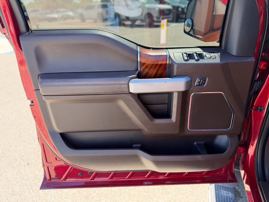 Used 2018 Ford F150 King Ranch w/ Equipment Group 601A Luxury AWD/4WD image 21