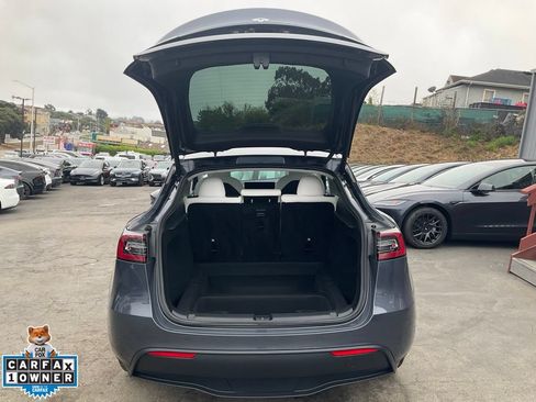Used 2023 Tesla Model Y Long Range AWD/4WD image 9