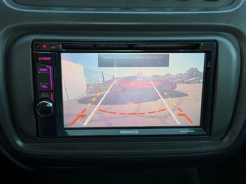 Used 2005 Cadillac De Ville Sedan image 26