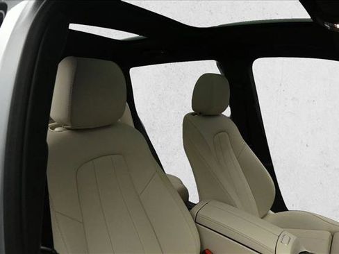 Certified 2026 Mercedes-Benz GLB 250 4MATIC image 29