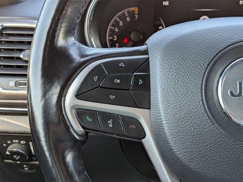 Used 2020 Jeep Grand Cherokee Limited w/ Luxury Group II image 25