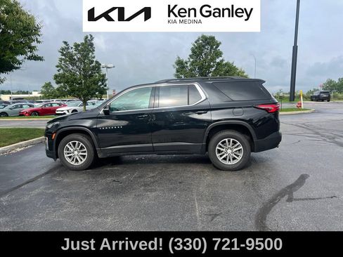 Used 2023 Chevrolet Traverse LT w/ LPO, Floor Liner Package FWD image 8
