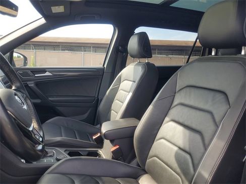 Used 2021 Volkswagen Tiguan SEL Premium R-Line image 8