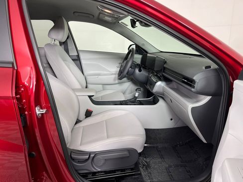 Used 2025 Hyundai Kona SEL image 17