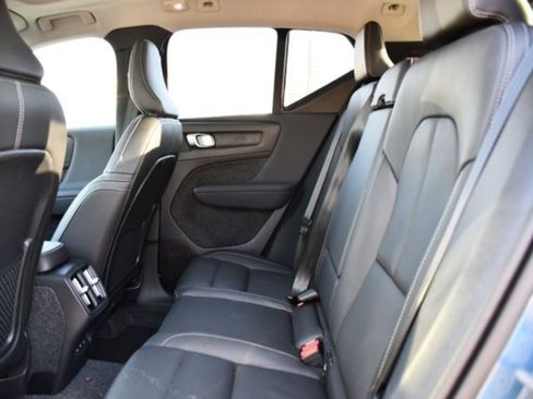 Certified 2025 Volvo XC40 B5 Plus image 14