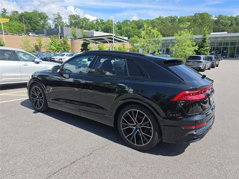 Used 2023 Audi Q8 Prestige AWD/4WD image 5