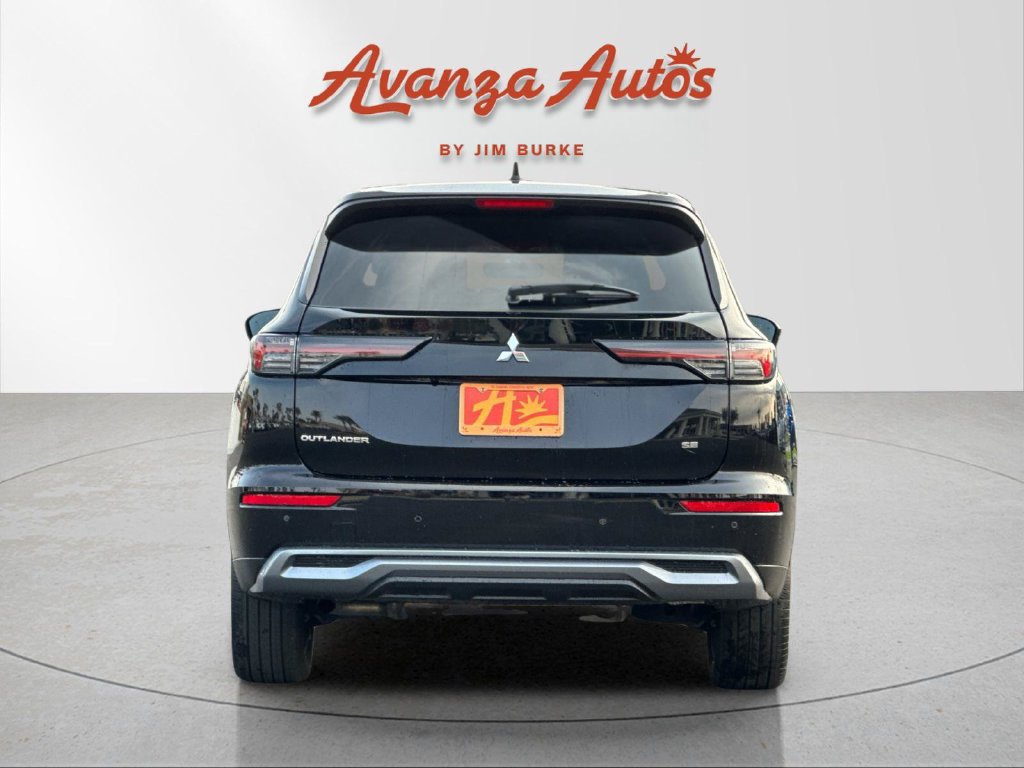 Used 2025 Mitsubishi Outlander SE AWD/4WD image 4
