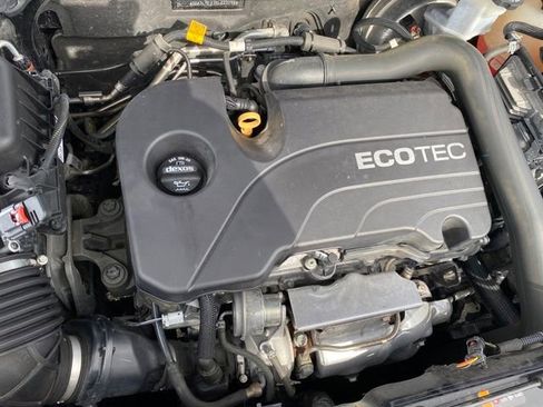 Certified 2019 GMC Terrain SLE w/ Driver Convenience Package image 21