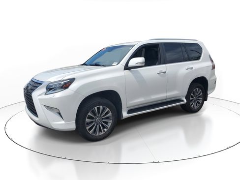 Used 2022 Lexus GX 460 Luxury w/ Accessory Package AWD/4WD image 3