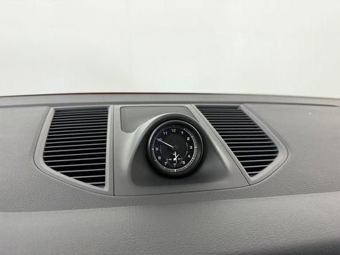 Certified 2026 Porsche Macan AWD/4WD image 21