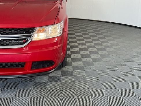 Used 2019 Dodge Journey SE FWD image 9