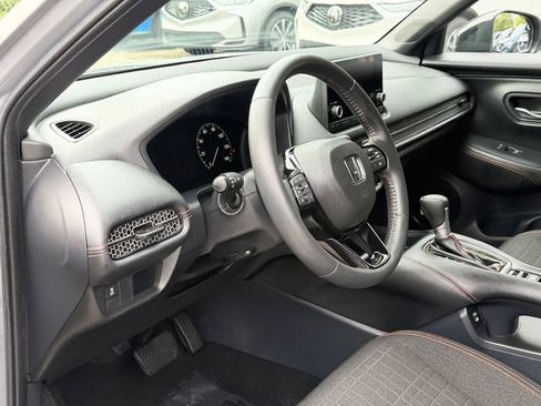 Used 2024 Honda HR-V Sport image 12