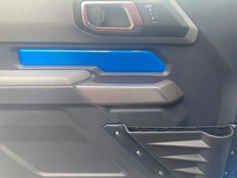 Certified 2023 Ford Bronco Black Diamond image 9