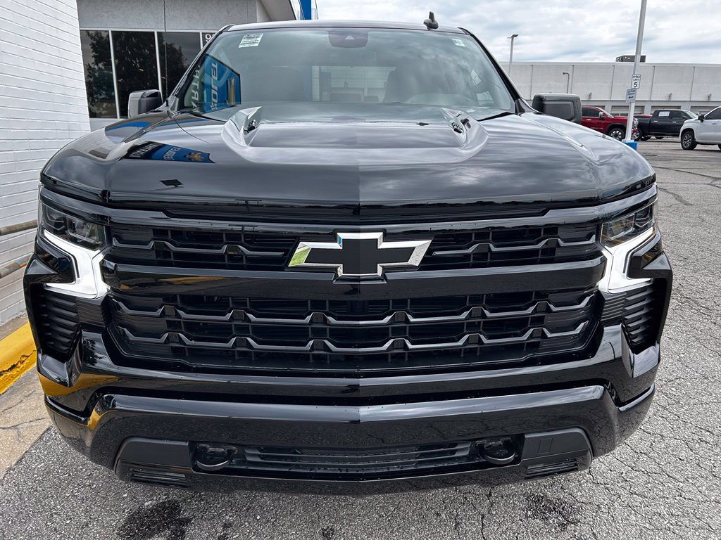 New 2026 Chevrolet Silverado 1500 RST w/ Dark Appearance Package AWD/4WD image 8