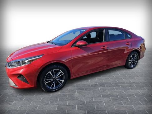 Used 2024 Kia Forte LXS FWD image 3