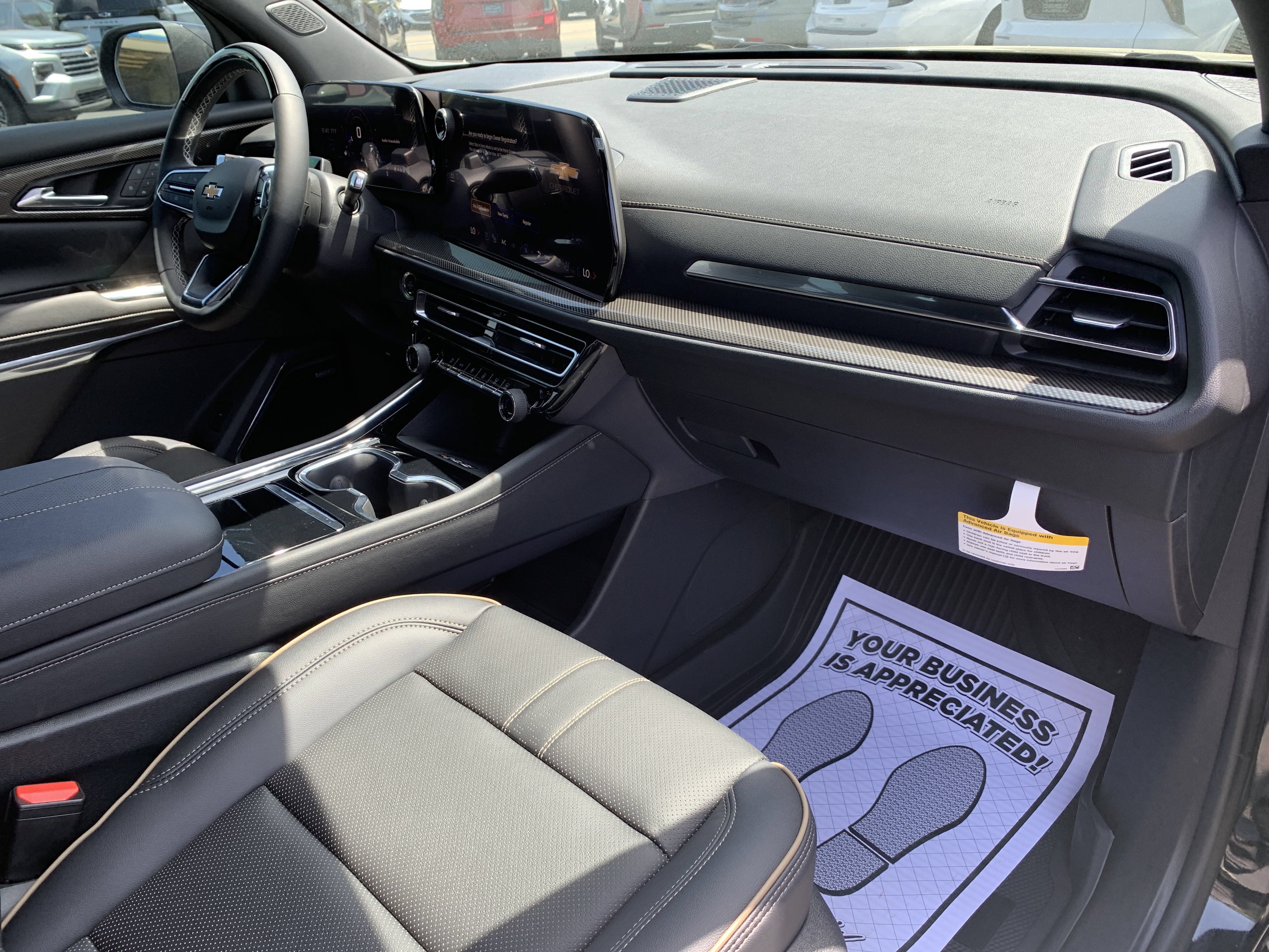New 2025 Chevrolet Traverse High Country w/ LPO, Floor Liner Package FWD image 29