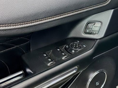 Used 2019 Ford Expedition Max Platinum image 18