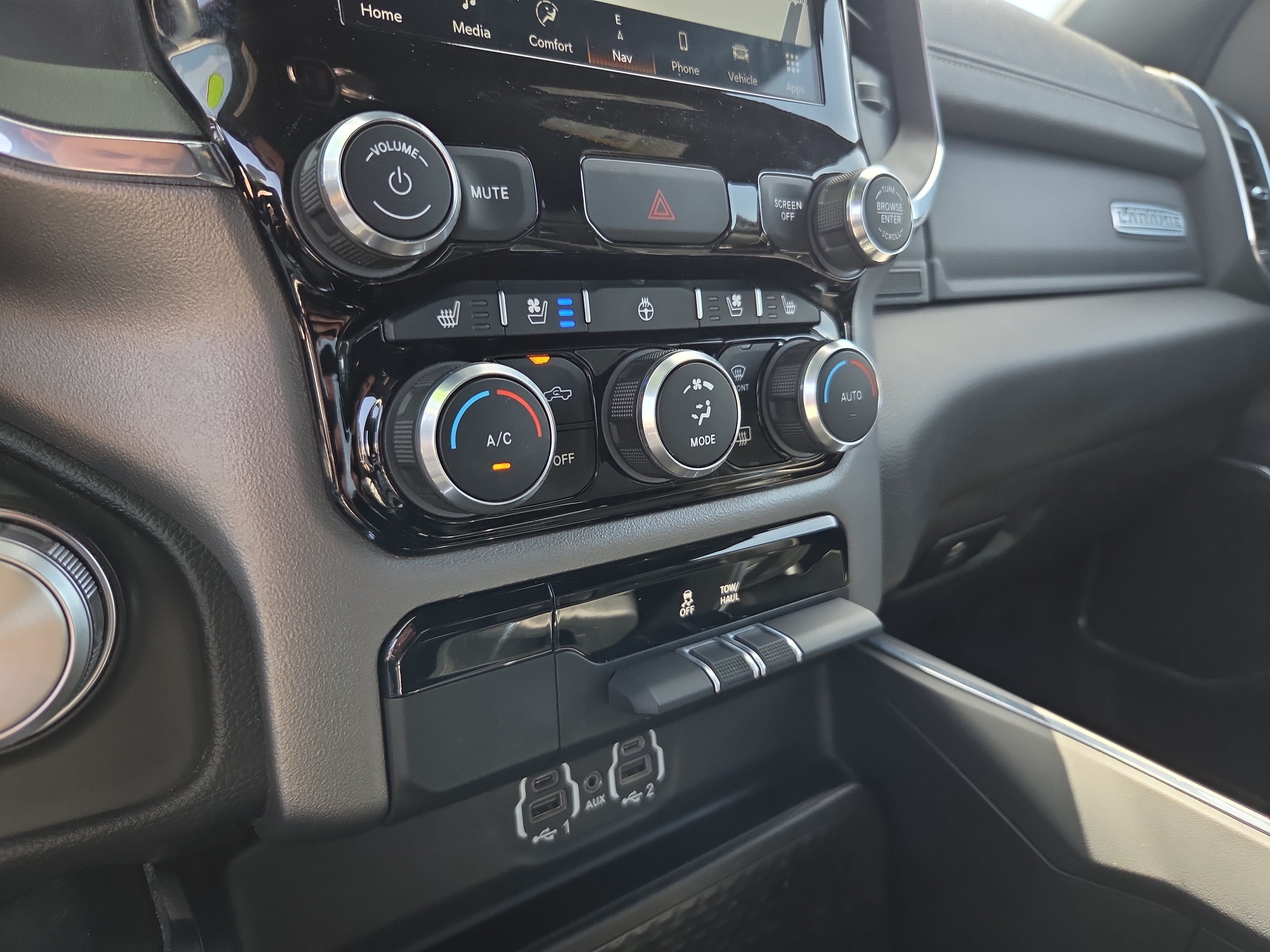 Used 2024 RAM 1500 Laramie RWD image 23