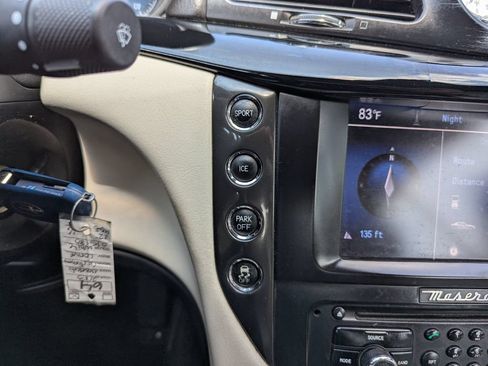 Used 2013 Maserati GranTurismo Convertible RWD image 21