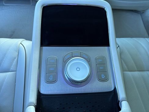 Used 2024 Genesis G90 3.5T image 17