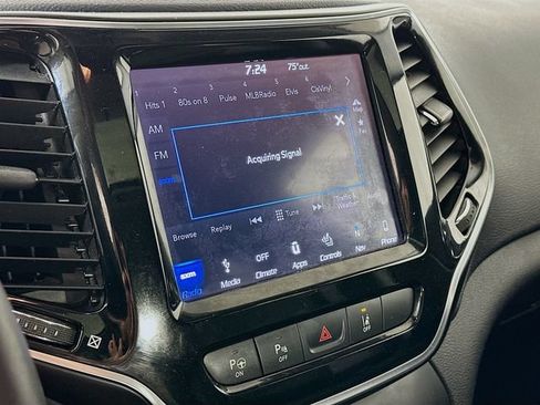Used 2019 Jeep Cherokee Limited w/ Technology Group AWD/4WD image 21