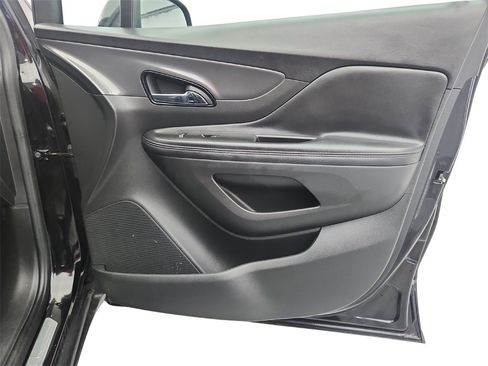 Used 2021 Buick Encore Preferred image 25