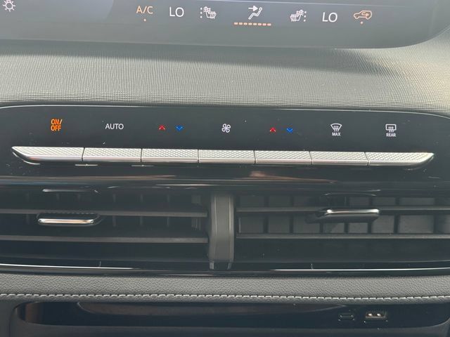 Used 2025 Buick Enclave Preferred AWD/4WD image 37