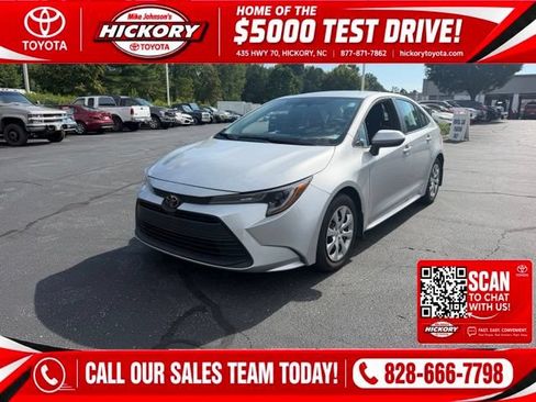 Used 2026 Toyota Corolla LE FWD image 1