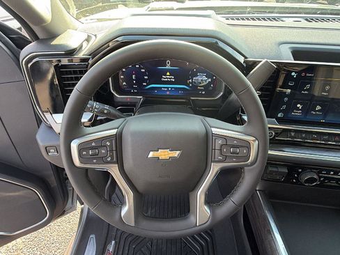 New 2026 Chevrolet Silverado 2500 LTZ w/ LTZ Premium Package AWD/4WD image 19