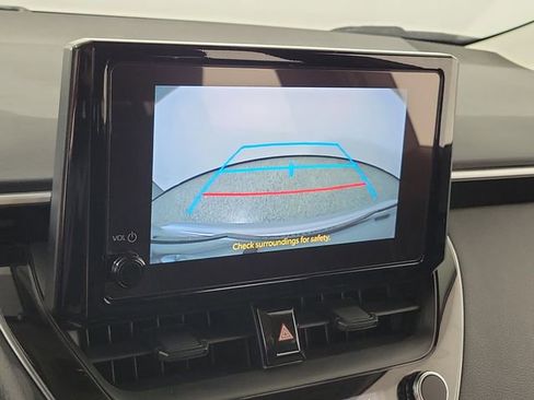 Used 2025 Toyota Corolla LE FWD image 29