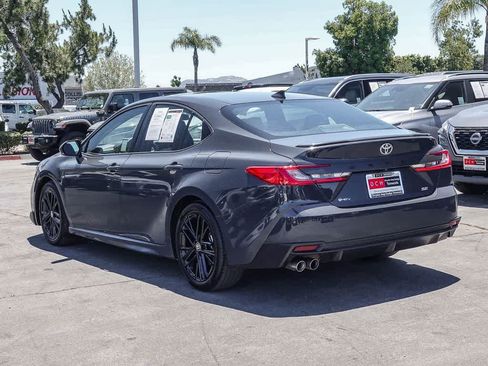 Used 2025 Toyota Camry SE FWD image 6