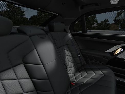 New 2026 BMW 760i xDrive w/ Executive Package image 12