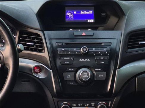 Used 2018 Acura ILX FWD image 10