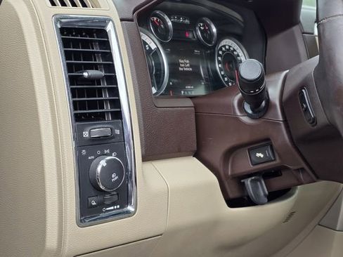 Used 2016 RAM 1500 Laramie w/ Convenience Group image 19