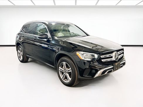 Used 2022 Mercedes-Benz GLC 300 w/ Premium Package Lite image 3