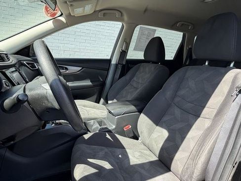 Used 2016 Nissan Rogue SV w/ SV Premium Package AWD/4WD image 12