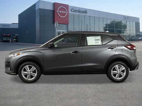 New 2025 Nissan Kicks Play S FWD image 2