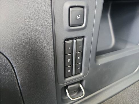 New 2026 Lincoln Navigator L Reserve AWD/4WD image 11