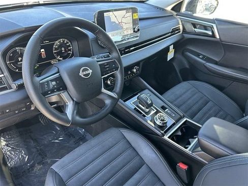 New 2026 Nissan Rogue SL AWD/4WD image 18