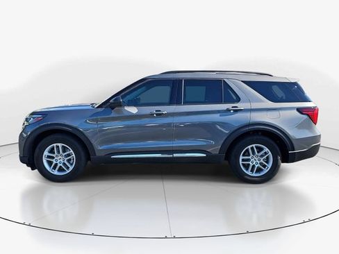 Used 2025 Ford Explorer Active w/ Active Comfort Package RWD image 6