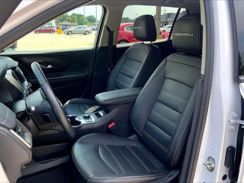 Used 2024 GMC Terrain Denali w/ Denali Premium Package AWD/4WD image 23