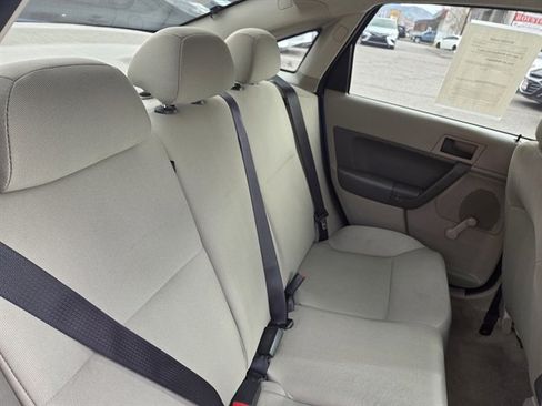 Used 2011 Ford Focus S image 8