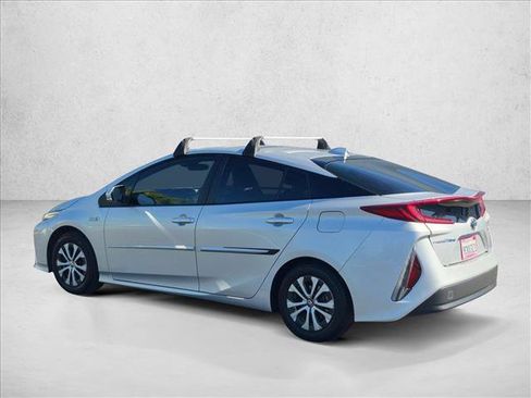 Used 2022 Toyota Prius Prime XLE FWD image 8