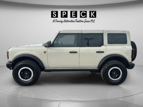 New 2026 Ford Bronco Badlands AWD/4WD image 2