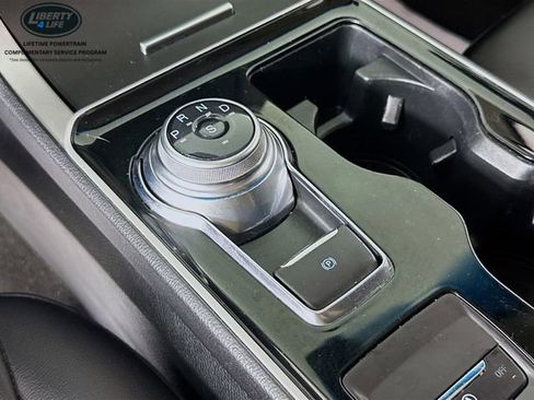 Certified 2020 Ford Edge SEL w/ Cold Weather Package image 16