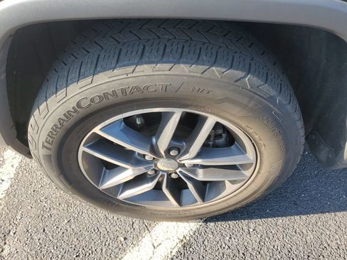 Used 2017 Jeep Grand Cherokee Limited AWD/4WD image 10